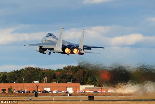Pesawat Tempur Jet F-15C Jatuh di Hutan Virginia